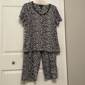 Rene Rofe Sleepwear Leopard Print 2pc. Pajama Set Medium